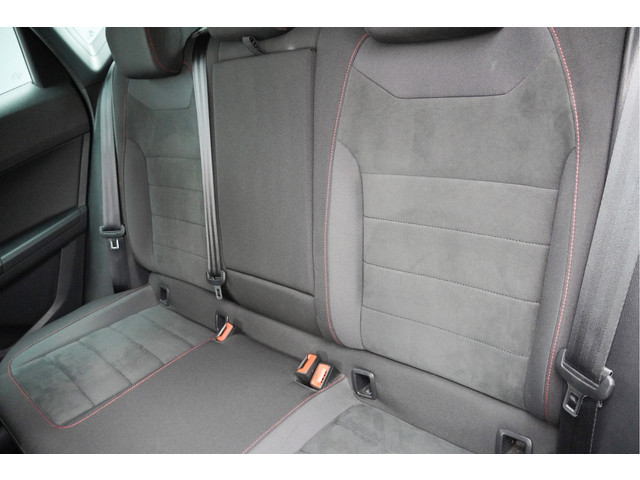 Seat Ateca 1.5 TSI 150PK! Automaat FR Business Intense BJ2020 Lmv 19 | Led | Pdc | Navi | Keyless entry | Elek. trekhaak | Elek.achterklep