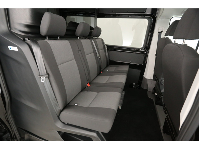 Volkswagen Crafter 2.0 TDI DSG HIGHLINE EXCLUSIVE L3H3 | DC | 140PK | FACELIFT MODEL | BPM VRIJ | NIEUW | 3000KG TREKHAAK | VIRTUAL | CAMERA | ADAP