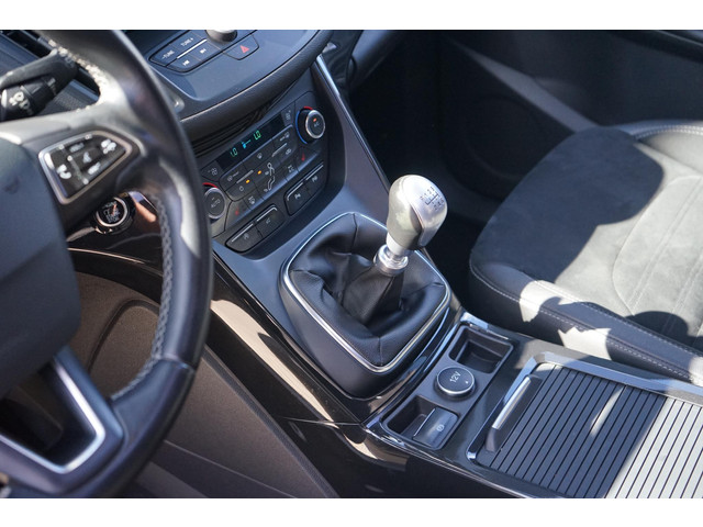 Ford Kuga 1.5 EcoBoost ST Line Cruise, Pano, Xenon, Clima,