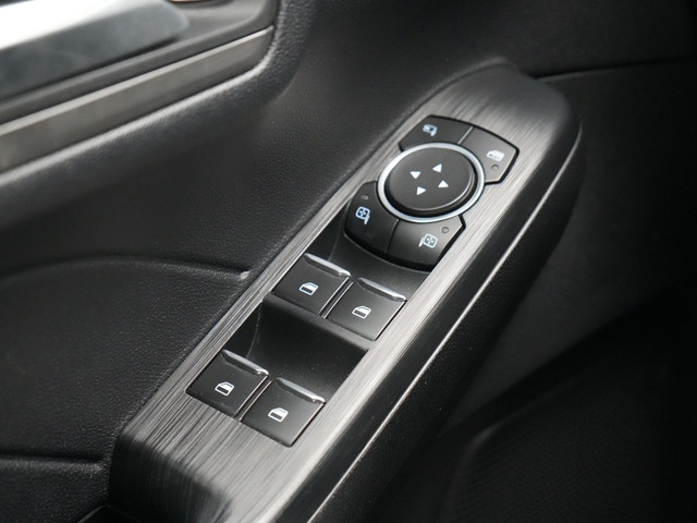 Ford Kuga 2.5 Titanium Plug In Hybrid 225pk Dealer O.H PHEV | Cruise Control | Stoel & Stuurwiel Verwarming | Lane Assist | Camera | Apple