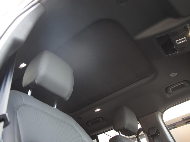 Land Rover Defender 110 P300e S County | Stoffen vouwdak | Trekhaak elec. | Koelkast | 5 Jaar garantie