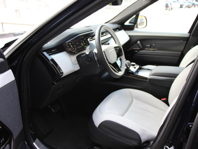 Land Rover Range Rover Sport P440e Dynamic SE | Black Pack | Panorama dak | 23 Inch Gloss Black