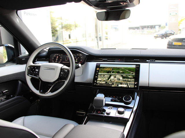 Land Rover Range Rover Sport P440e Dynamic SE | Black Pack | Panorama dak | 23 Inch Gloss Black