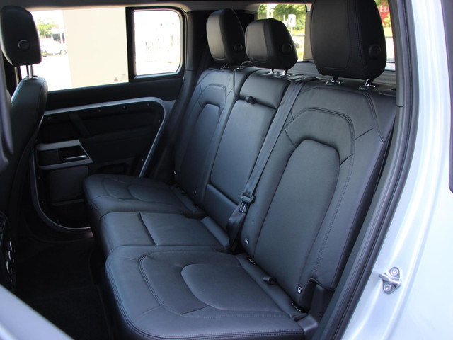 Land Rover Defender 110 P400e 110 XS Edition | Koelbox | Elektrisch uit- inklapbare trekhaak