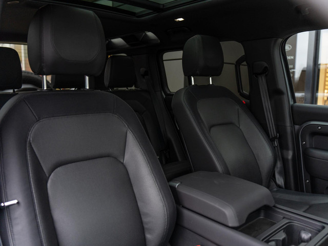 Land Rover Defender P400e 110 X-Dynamic SE