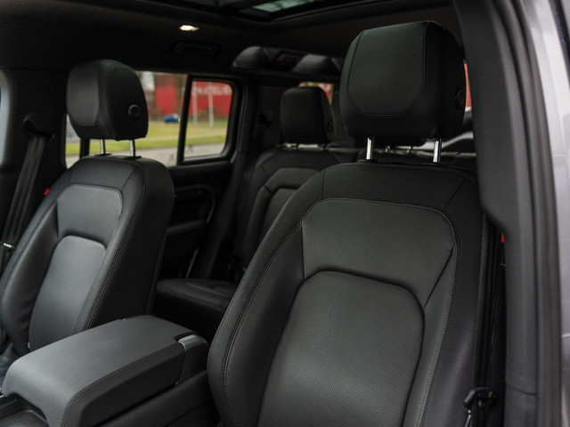 Land Rover Defender P400e 110 X-Dynamic SE