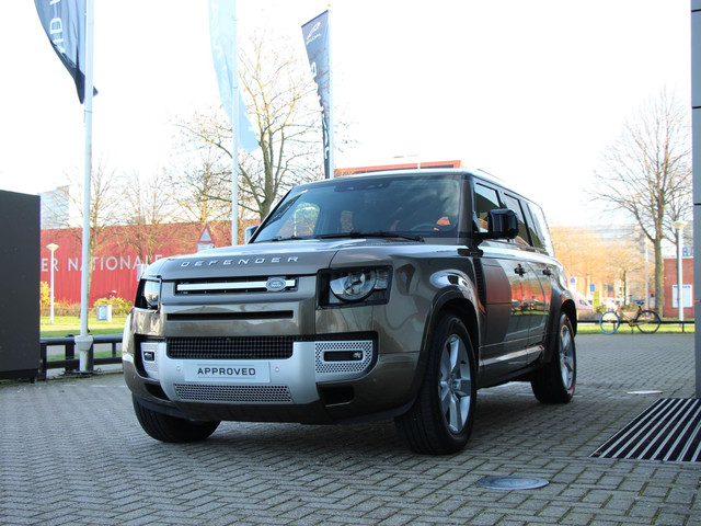 Land Rover Defender 110 P400e XS Edition Land Rover Defender 110 P400e 110 XS Edition *