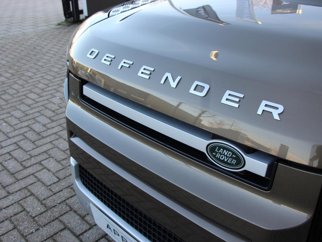 Land Rover Defender 110 P400e XS Edition Land Rover Defender 110 P400e 110 XS Edition *