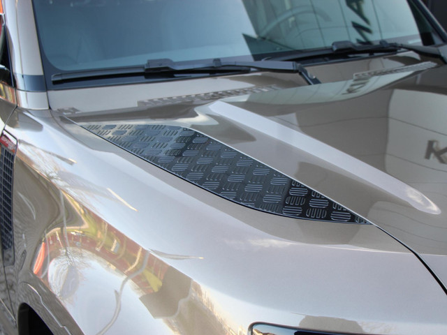 Land Rover Defender 110 P400e XS Edition Land Rover Defender 110 P400e 110 XS Edition *