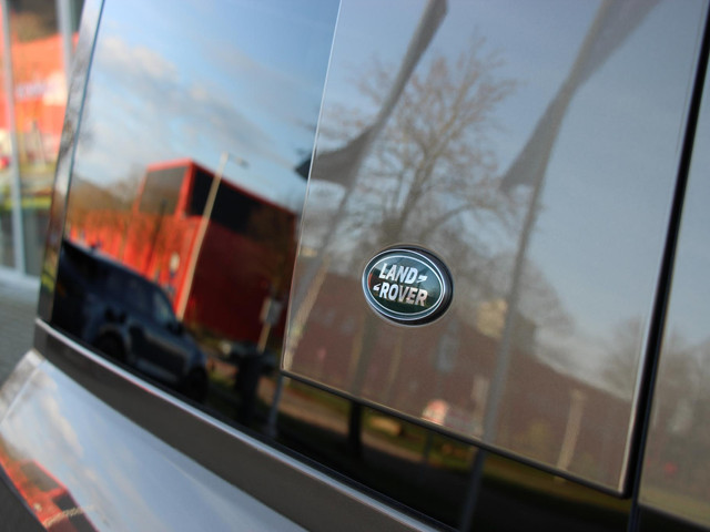 Land Rover Defender 110 P400e XS Edition Land Rover Defender 110 P400e 110 XS Edition *