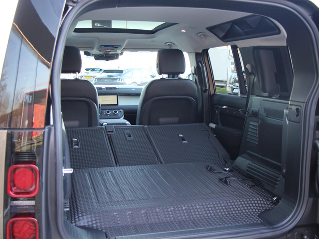 Land Rover Defender 110 P400e XS Edition Land Rover Defender 110 P400e 110 XS Edition *