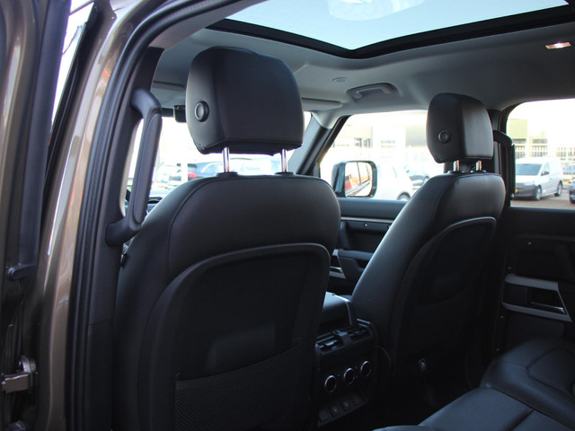 Land Rover Defender 110 P400e XS Edition Land Rover Defender 110 P400e 110 XS Edition *