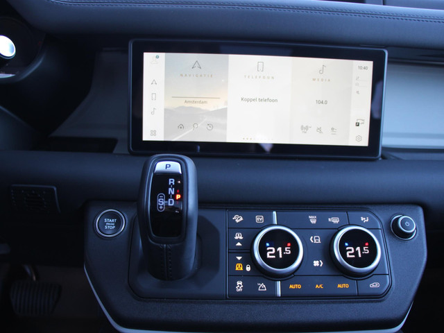 Land Rover Defender 110 P400e XS Edition Land Rover Defender 110 P400e 110 XS Edition *