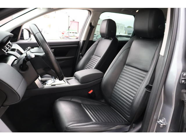 Land Rover Discovery Sport P300e 1.5 S 1e Eigenaar | NL-Auto | Dealer Onderh. | BTW | 360' Cam | Elek Stoel | Stoelverwarming | Climate | Cruise | Carplay
