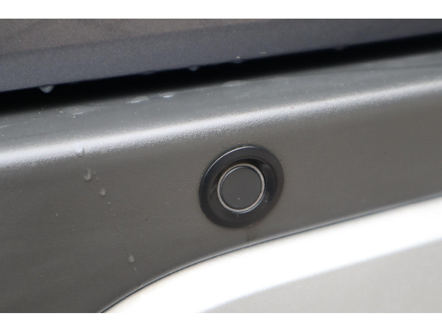 Ford EcoSport 125PK TITANIUM CAMERA TREKHAAK STOEL VOORRUITVERW. LEDER P-SENSOREN CLIMA LM-VELGEN DEALERONDERHOUDEN