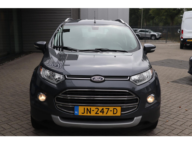 Ford EcoSport 125PK TITANIUM CAMERA TREKHAAK STOEL VOORRUITVERW. LEDER P-SENSOREN CLIMA LM-VELGEN DEALERONDERHOUDEN