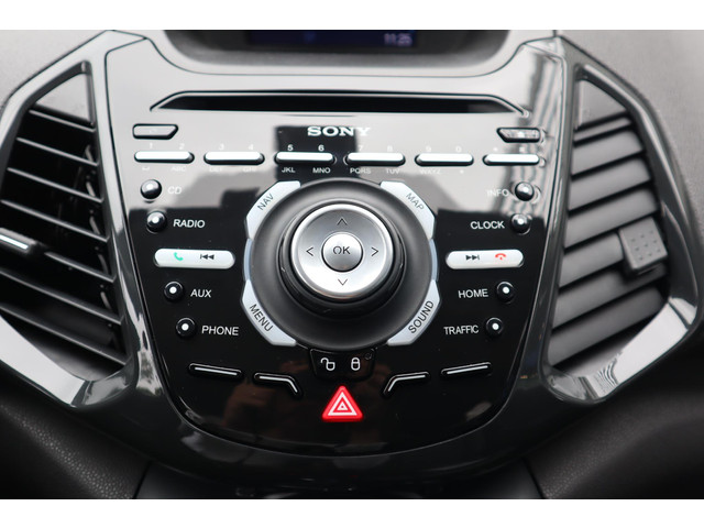 Ford EcoSport 125PK TITANIUM CAMERA TREKHAAK STOEL VOORRUITVERW. LEDER P-SENSOREN CLIMA LM-VELGEN DEALERONDERHOUDEN