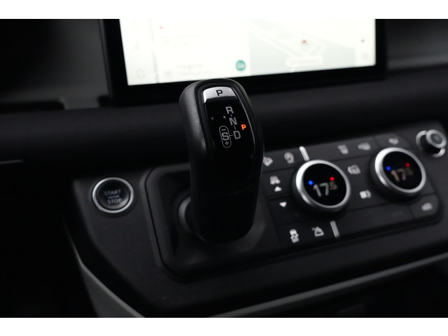 Land Rover Defender 110 3.0 P400 110 X-Dynamic SE 400pk Stoelverwarming Camera Trekhaak