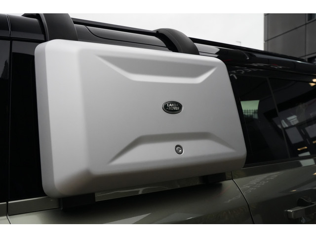 Land Rover Defender 110 3.0 P400 110 X-Dynamic SE 400pk Stoelverwarming Camera Trekhaak