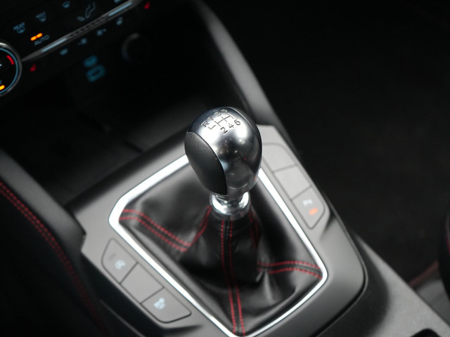 Ford Kuga 1.5 EcoBoost ST-Line X 150pk 1800kg Trekgewicht Dealer O.H | Cruise Control | Bang&Olufsen Sound | Alcantara Sportstoelen Verwar