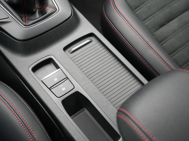 Ford Kuga 1.5 EcoBoost ST-Line X 150pk 1800kg Trekgewicht Dealer O.H | Cruise Control | Bang&Olufsen Sound | Alcantara Sportstoelen Verwar