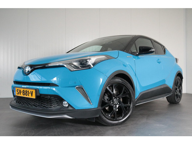 toyota-c-hr-1.8-hybrid-style-bi-tone--stuur-en-stoel-verwarming--dodehoek-detectie--lichtmetalen-velgen-en-automatische-airco