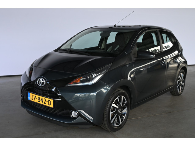 toyota-aygo-1.0-vvt-i-x-play-5-deurs-airco-elektrisch-pakket-dakdragers-achteruitrijcamera-multimediascherm-lichtmetaal-100-onderhouden-inr