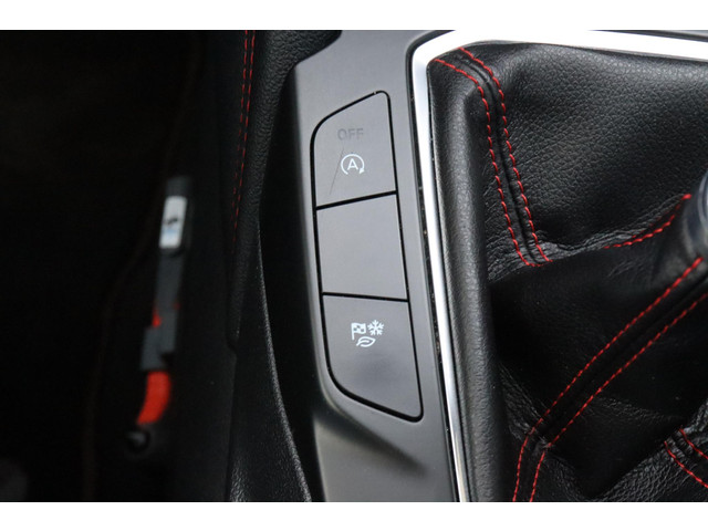 Ford Kuga 1.5 ECOBOOST ST-LINE X | ELEK. TREKHAAK | B&O | HALF LEDER | CARPLAY | VOORRUITVERW. | CLIMATE | KEY-LESS