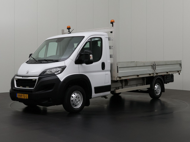 peugeot-boxer-2.2bluehdi-165pk-open-laadbak-4.20-meter---airco---camera---3-persoons---3000kg-trekhaak