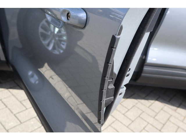 Ford Kuga 2.5 PHEV TITANIUM EL-TREKHAAK EL-STOELEN BLISS P-SENSOREN CAMERA WINTERPACK 4-JR GARANTIE