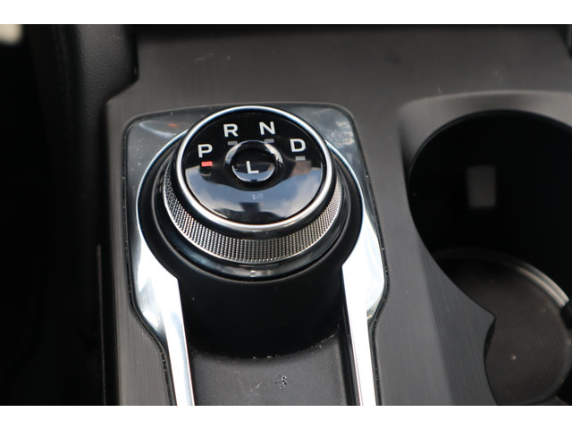 Ford Kuga 2.5 PHEV TITANIUM EL-TREKHAAK EL-STOELEN BLISS P-SENSOREN CAMERA WINTERPACK 4-JR GARANTIE