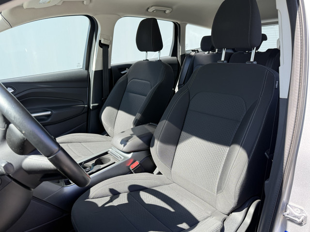 Ford Kuga BWJ 2017 | 1.5T 120PK Trend Ultimate | NWE APK | TREKHAAK | CLIMA | CRUISE | NAVI | LICHTMETAAL | PDC | CARPLAY