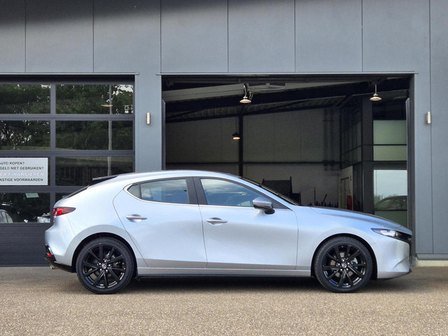 mazda-3-2.0-e-skyactiv-g-m-hybrid-122-automaat-1e-eig---navi