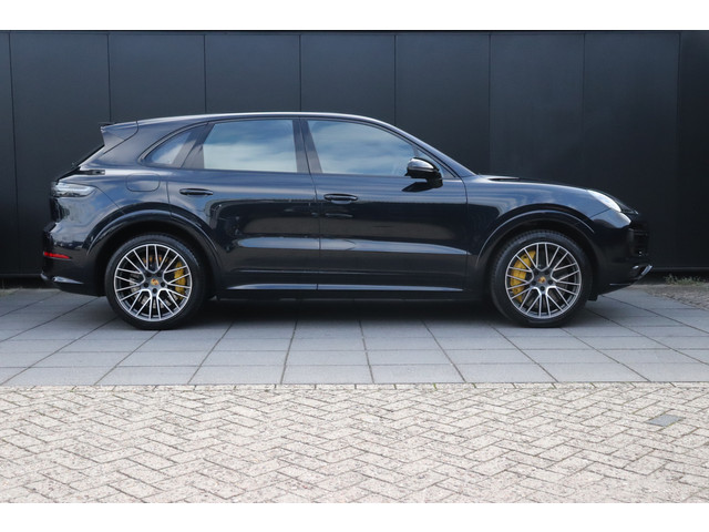 porsche-cayenne-4.0-turbo-s-e-hybrid---leder---soh-88---keramisch---pano-dak---soft-close---stoelverk.---burmester---360-camera---head-up---fu
