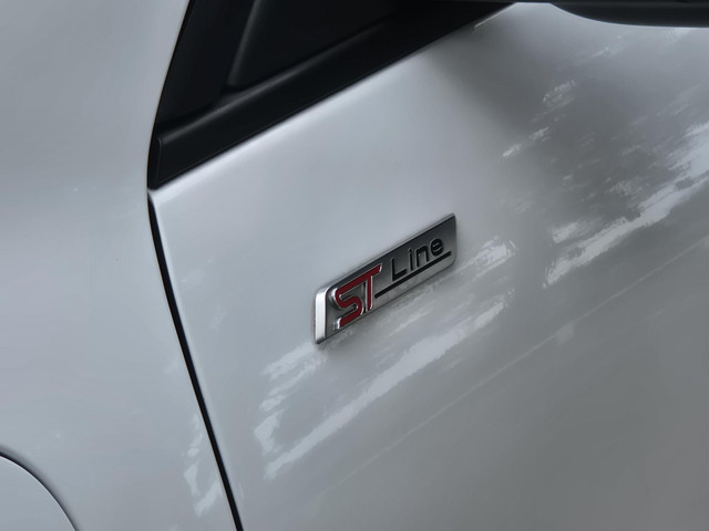 Ford Kuga 2.5 PHEV ST-Line | PDC+Camera | ECC | LM Velgen | LED verlichting