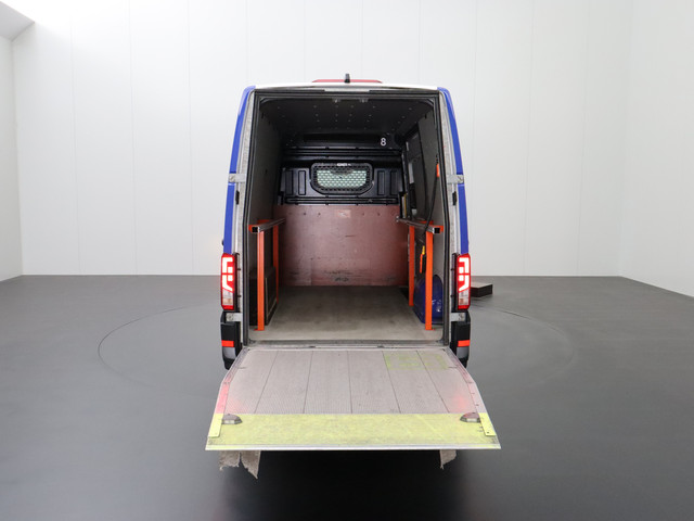 Volkswagen Crafter 2.0TDI L3H3 Comfortline Laadklep | Laadlift | Airco | Camera | Betimmering
