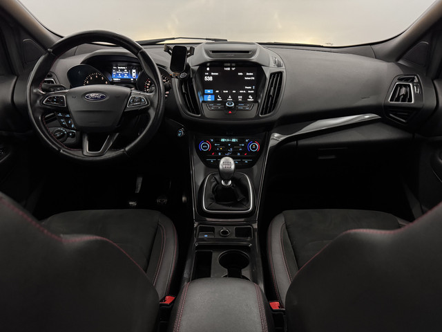 Ford Kuga 1.5 EcoBoost Vignale Pano, Half leder, Navi, Parkeersensoren, Keyless start, Cruise control, Stoelverwarming