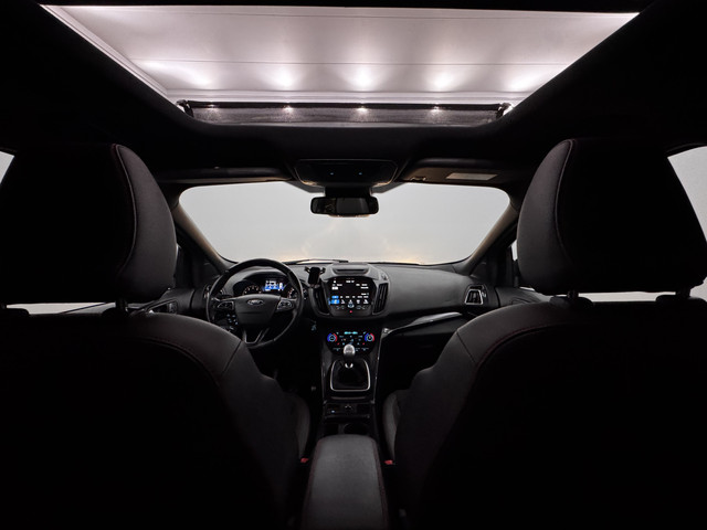 Ford Kuga 1.5 EcoBoost Vignale Pano, Half leder, Navi, Parkeersensoren, Keyless start, Cruise control, Stoelverwarming