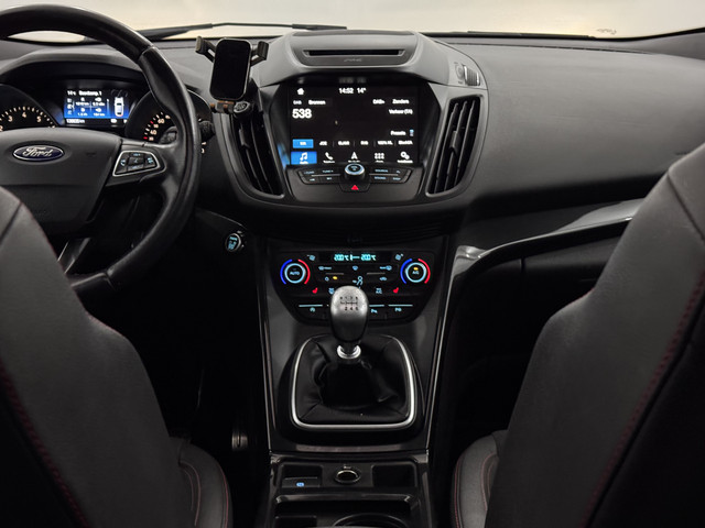 Ford Kuga 1.5 EcoBoost Vignale Pano, Half leder, Navi, Parkeersensoren, Keyless start, Cruise control, Stoelverwarming
