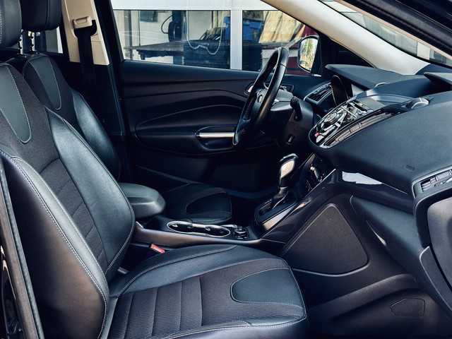 Ford Kuga 1.6 Titanium Plus | Automaat | Allwheeldrive | Trekhaak | 1e eigenaar | Camera | Elek. achterklep | Nette staat
