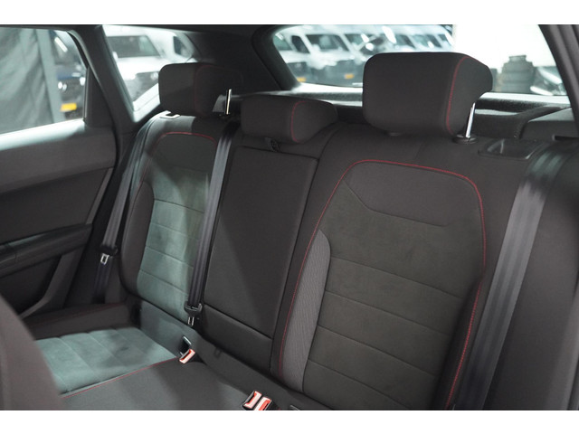 Seat Ateca 1.5 TSI FR Business Intense Navi Adaptive cruise Winterpakket Camera Parkeerassistent Elektrische klep 1e Eig. NAP