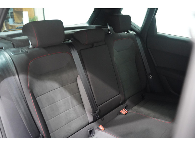 Seat Ateca 1.5 TSI FR Business Intense Navi Adaptive cruise Winterpakket Camera Parkeerassistent Elektrische klep 1e Eig. NAP