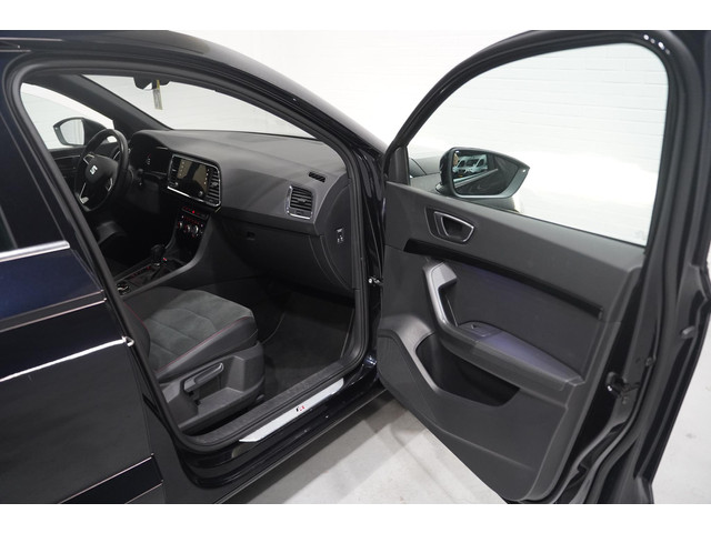 Seat Ateca 1.5 TSI FR Business Intense Navi Adaptive cruise Winterpakket Camera Parkeerassistent Elektrische klep 1e Eig. NAP