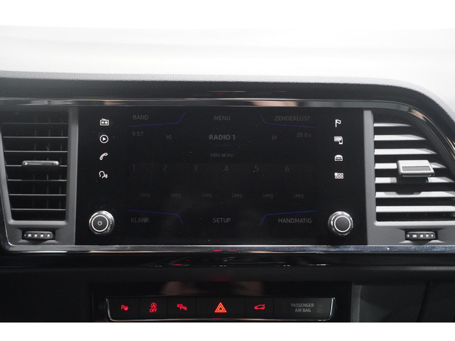 Seat Ateca 1.5 TSI FR Business Intense Navi Adaptive cruise Winterpakket Camera Parkeerassistent Elektrische klep 1e Eig. NAP