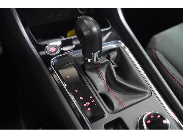 Seat Ateca 1.5 TSI FR Business Intense Navi Adaptive cruise Winterpakket Camera Parkeerassistent Elektrische klep 1e Eig. NAP