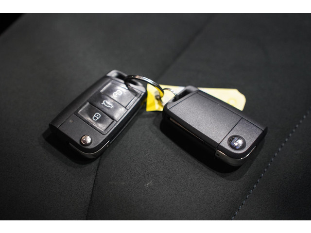 Seat Ateca 1.5 TSI FR Business Intense Navi Adaptive cruise Winterpakket Camera Parkeerassistent Elektrische klep 1e Eig. NAP