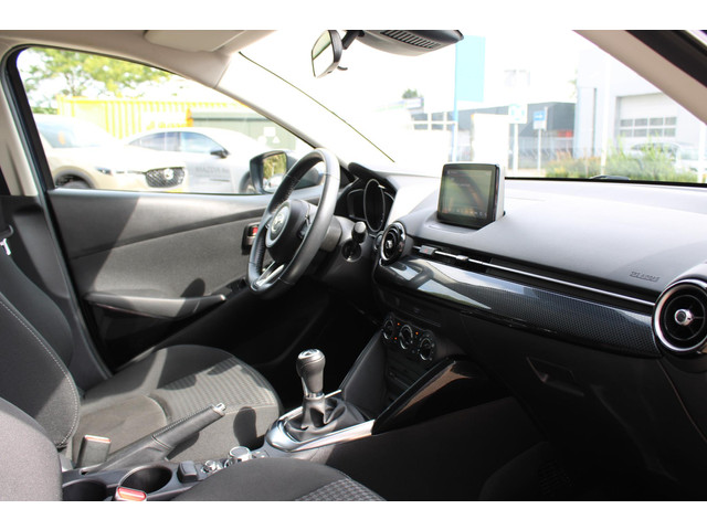 Mazda 2 1.5 Skyactiv-G Dynamic+ Trekhaak, Cruise, Navi, PDC, Airco, Bluetooth, LMV 16 Inch