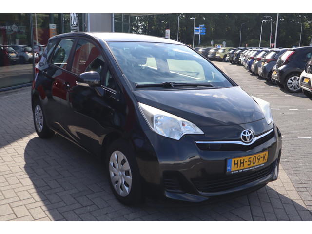 toyota-verso-s-1.3-vvt-i-airco-trekhaak-6-speed-nl-auto