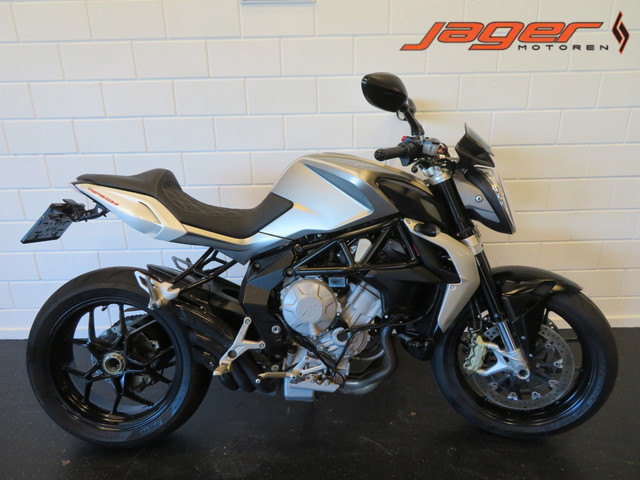 mv-agusta-brutale-675-super-fraai-
