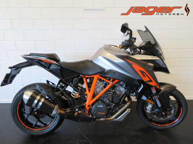 ktm-1290-super-duke-gt-full-options--